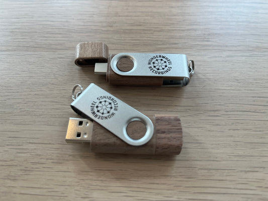 Wonderwheel Recordings 8GB flash drive